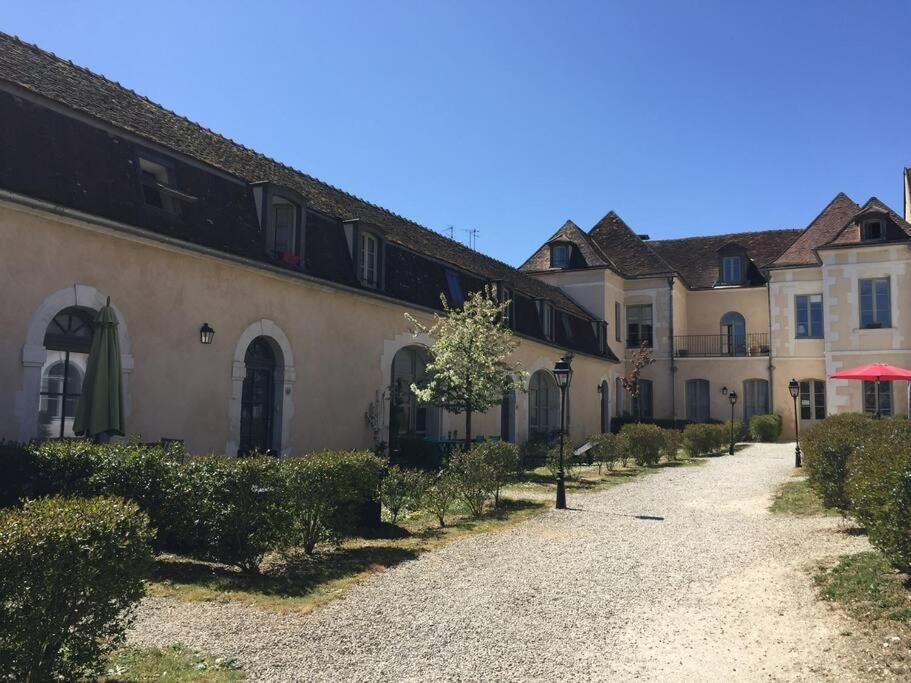 Bel Appart Au Bord De L'Eau Proche Gare Avec Wifi Auxerre Εξωτερικό φωτογραφία