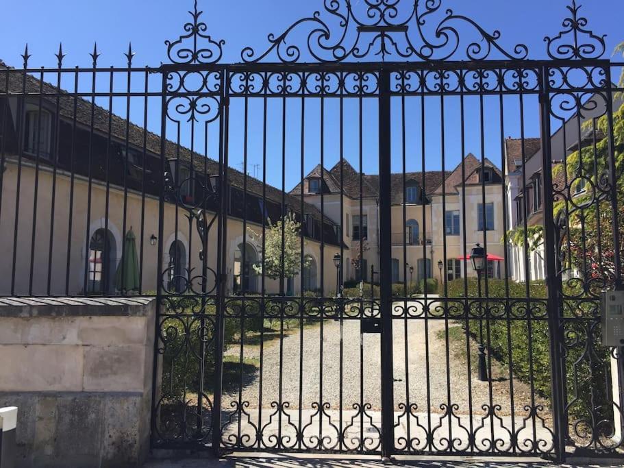 Bel Appart Au Bord De L'Eau Proche Gare Avec Wifi Auxerre Εξωτερικό φωτογραφία